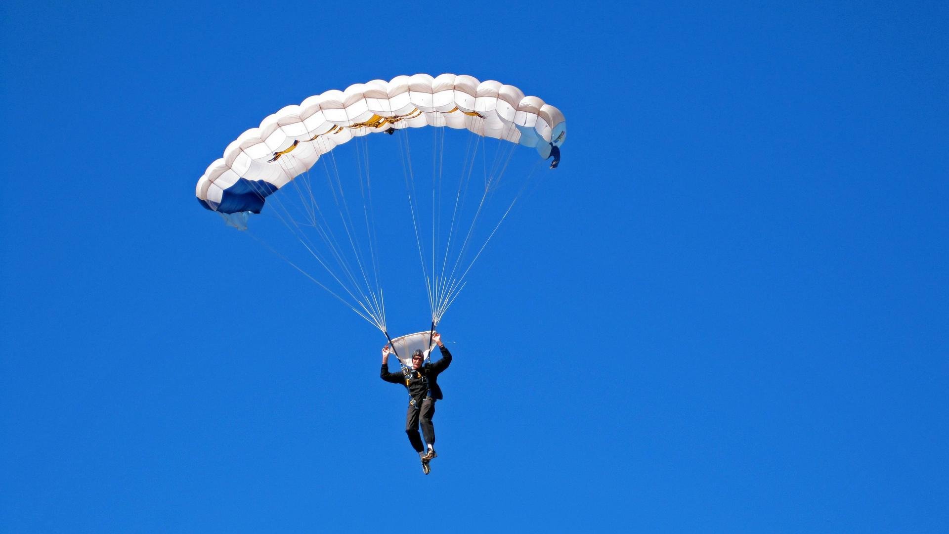 季后赛最火爆的“逆转大战”现场回放！