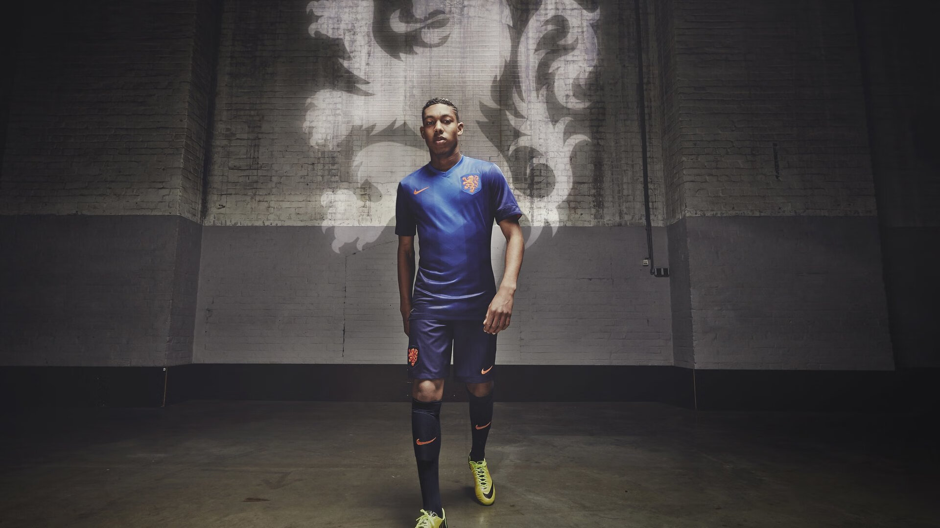 3-3！2-2！欧冠乱了：三大劲旅翻车，巴萨送大礼，切尔西爆冷丢分，欧冠足球3