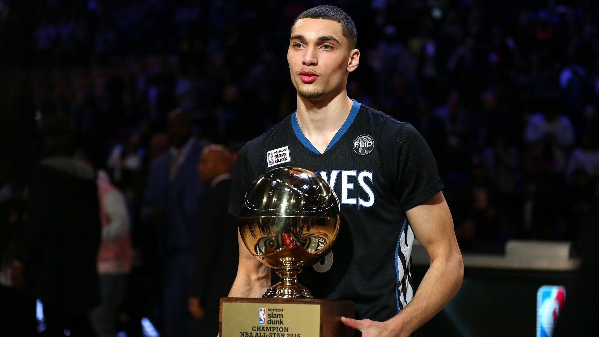 快船继续下滑,球队信心陷入危机,快船继续下滑,球队信心陷入危机中